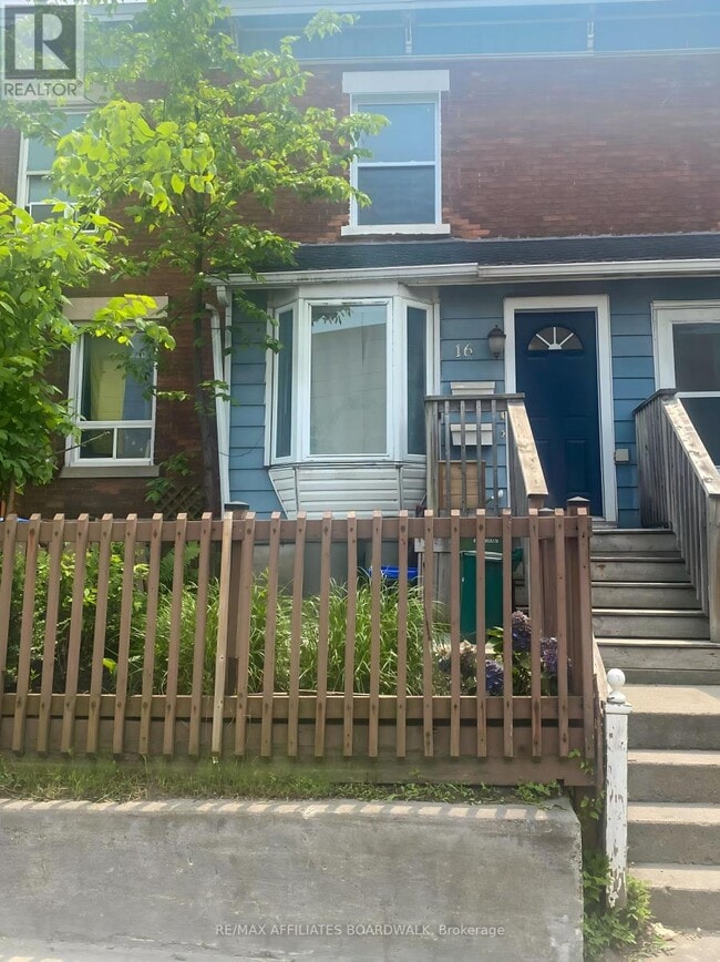 property at 16-16 Orangeville St