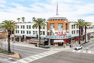 215 S Brea Blvd in Brea, CA - Foto de edificio - Building Photo