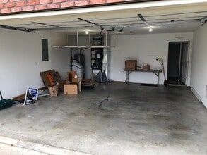 495 Edwards Dr in Holts Summit, MO - Foto de edificio - Building Photo