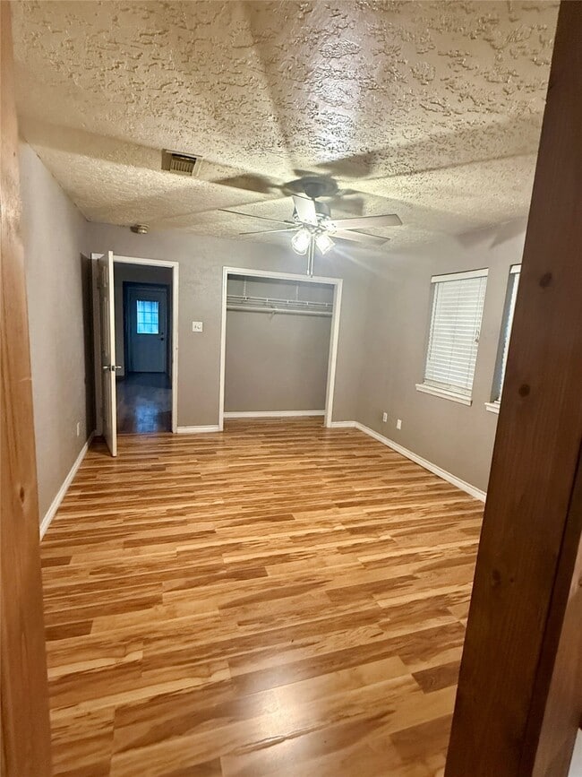 11731 Bowie Dr in La Porte, TX - Building Photo - Building Photo