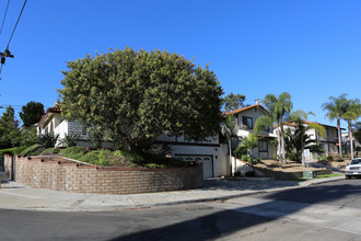 729 Windsor Ct in Vista, CA - Building Photo - Building Photo