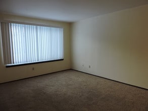 Grantosa Crossing in Milwaukee, WI - Foto de edificio - Building Photo