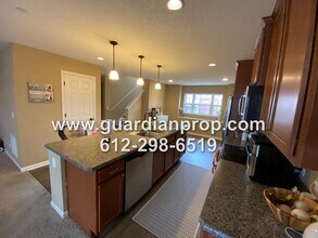 14629 Peridot St NW in Ramsey, MN - Building Photo - Building Photo