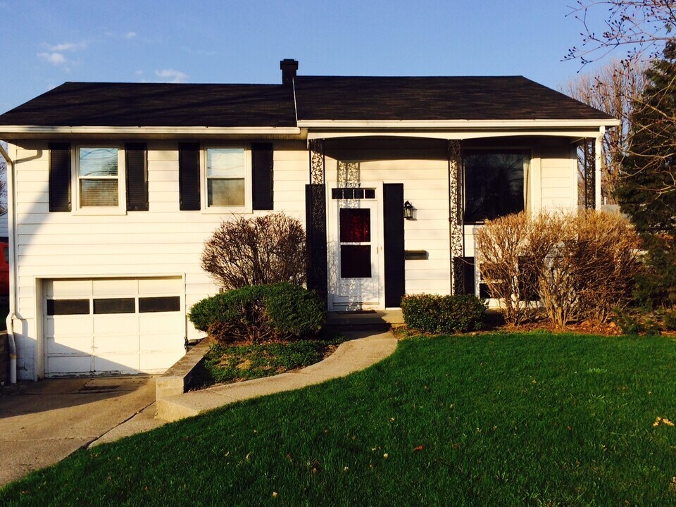 1314 Michigan Ave in Maumee, OH - Building Photo
