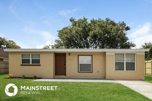 560 Georgia Ave in Altamonte Springs, FL - Building Photo