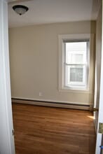 29 Lapham St, Unit Beautiful 2 bed apartment in Fall River, MA - Building Photo - Building Photo
