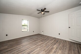 735 8th Ave NW in Ardmore, OK - Building Photo - Building Photo