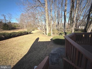 9608 Burke View Ave in Burke, VA - Building Photo - Building Photo