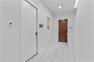 1918 Pueblo Nuevo Path in Houston, TX - Building Photo - Building Photo