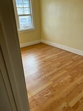 14 Eckhert St, Unit 2 in Buffalo, NY - Foto de edificio - Building Photo