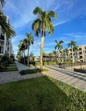 4640 NW 84th Ave, Unit 15 in Doral, FL - Building Photo - Building Photo