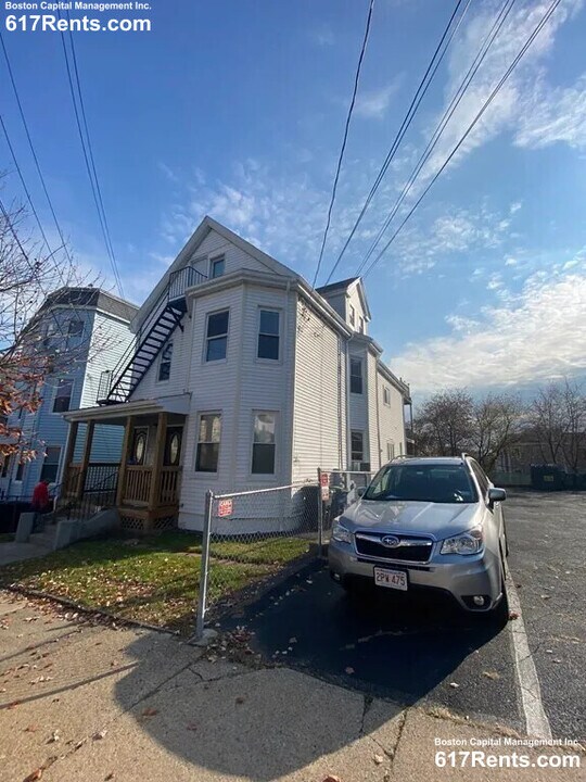 25 Moreland St, Unit 3 in Somerville, MA - Foto de edificio