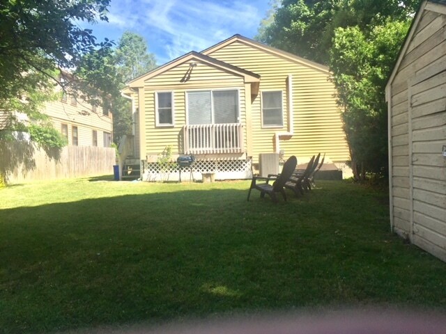 8 Hamilton Ave in Barrington, RI - Building Photo - Building Photo