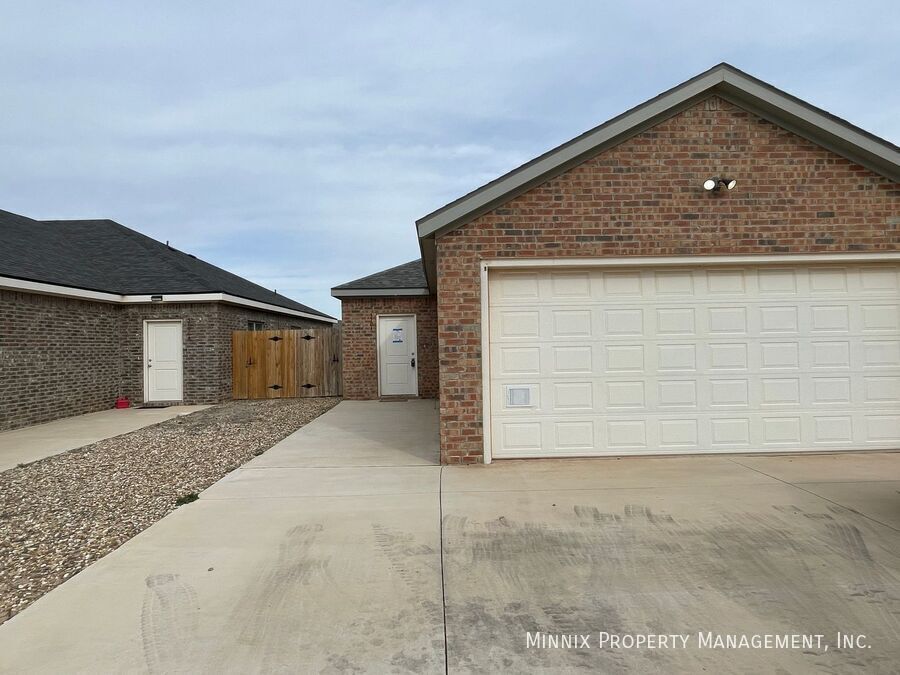 5704 Kemper St in Lubbock, TX - Building Photo