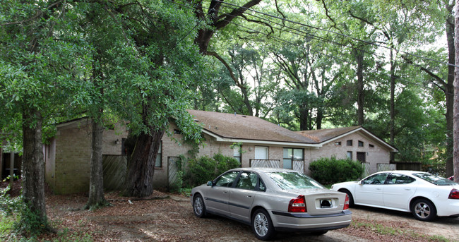 8380-8384 Carl Dean St in Pensacola, FL - Building Photo - Building Photo