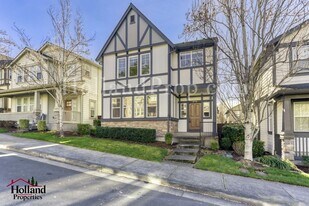 14330 SW Pasture Ln in Beaverton, OR - Building Photo