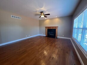 2315 Knollbrook Way in Bloomington, IL - Building Photo - Building Photo