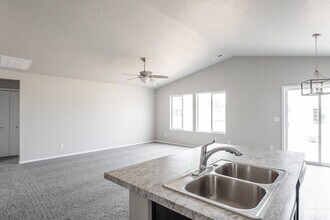 3123 N Moon Shadow Ave in Kuna, ID - Building Photo - Building Photo