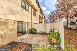 2550 Glengyle Dr in Vienna, VA - Building Photo