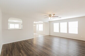 10606 E Bramble Ave in Mesa, AZ - Foto de edificio - Building Photo