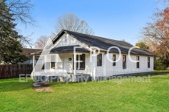 810 Oakley St in Graham, NC - Building Photo - Building Photo