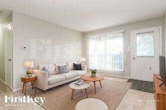 3243 Eastbrooke Ct in Indianapolis, IN - Building Photo - Building Photo