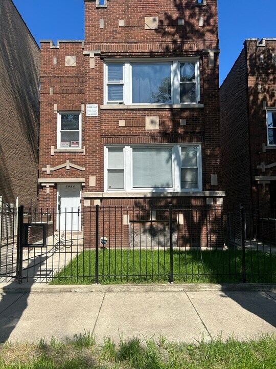 7931 S Paulina St in Chicago, IL - Building Photo