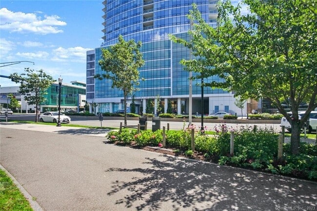 1 Broad St in Stamford, CT - Building Photo - Building Photo