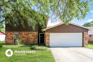 830 Frances Dr in Grand Prairie, TX - Building Photo