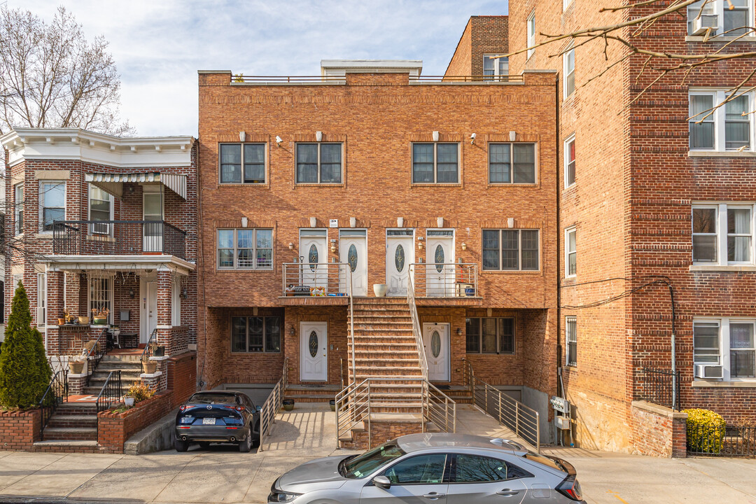 64 Tehama St in Brooklyn, NY - Building Photo