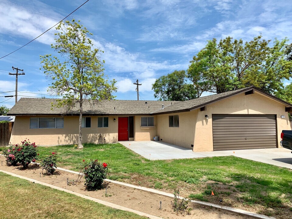 1014 Harvard Ave in Clovis, CA - Building Photo