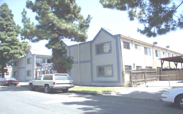 2500 E Spaulding St in Long Beach, CA - Building Photo - Building Photo