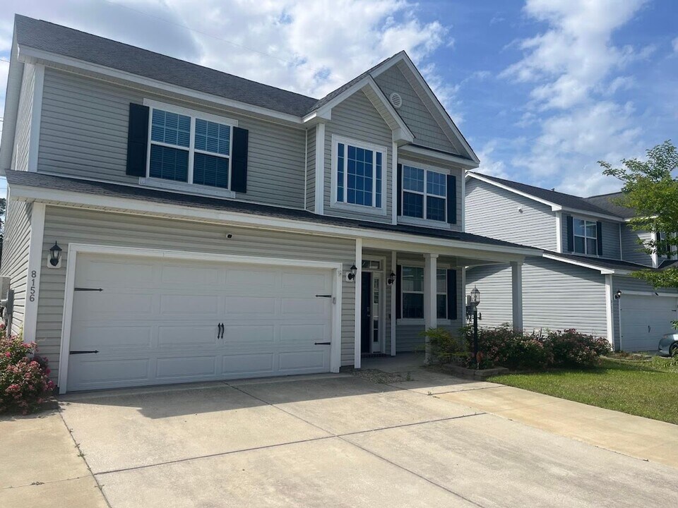 8156 Ronda Dr in North Charleston, SC - Building Photo