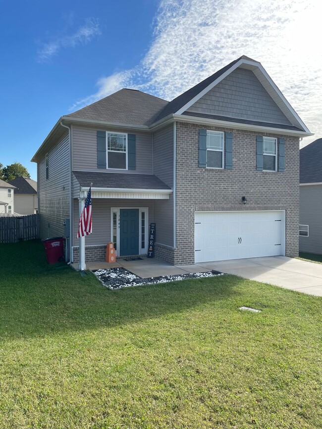property at 1049 Black Oak Cir