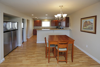 Strata Estates of Williston in Williston, ND - Foto de edificio - Interior Photo