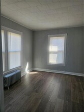 32 Pierce St in Westerly, RI - Building Photo - Building Photo