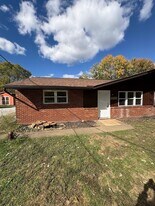 8523-8525 Manchester Ave NW in Canal Fulton, OH - Building Photo