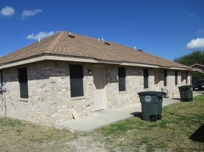 El Chaparral Apartment in Mission, TX - Building Photo - Building Photo