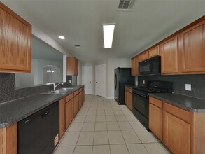 12022 Green Bluff Ct in Houston, TX - Building Photo - Building Photo