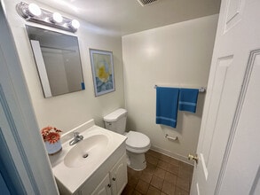 Villages of Westbrook in Clifton Heights, PA - Foto de edificio - Building Photo