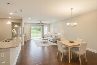 1662 Cary Reserve Dr in Cary, NC - Building Photo - Building Photo