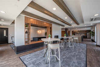 McCord Square Apartments in McCordsville, IN - Foto de edificio - Interior Photo