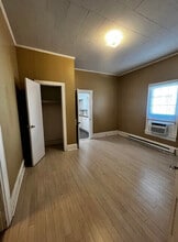 859 4th St Dr NW, Unit B in Hickory, NC - Building Photo - Building Photo