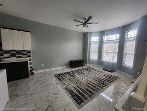 35 Adelaide St in Detroit, MI - Building Photo - Building Photo