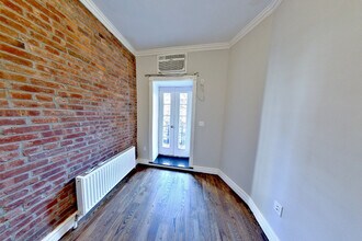 424 W 51st St in New York, NY - Building Photo - Building Photo