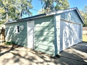 103 Franklin St in Vermillion, SD - Building Photo - Building Photo