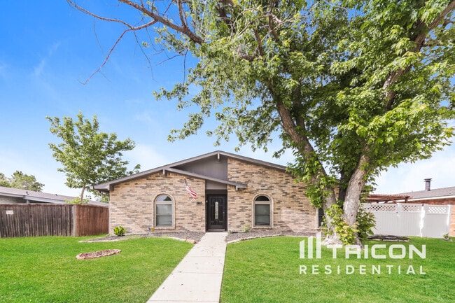 property at 8813 Willowbrook Dr