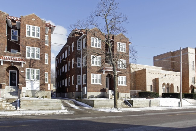 730-736 Madison Ave SE in Grand Rapids, MI - Foto de edificio - Building Photo