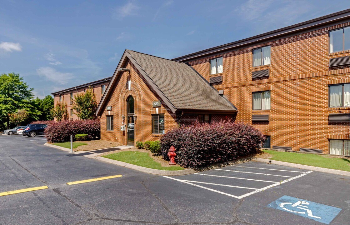 Furnished Studio-Greenville - Haywood Mall in Greenville, SC - Building Photo