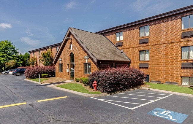 Furnished Studio-Greenville - Haywood Mall